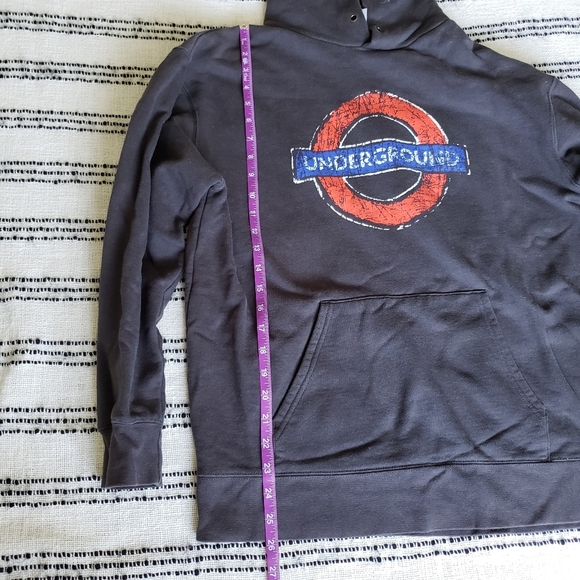 London Underground Train Sweatshirt / Hoodie - Picture 5 of 9